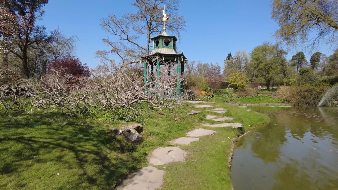 Cliveden, England virtual treadmill walking tour - DJI Pocket 2