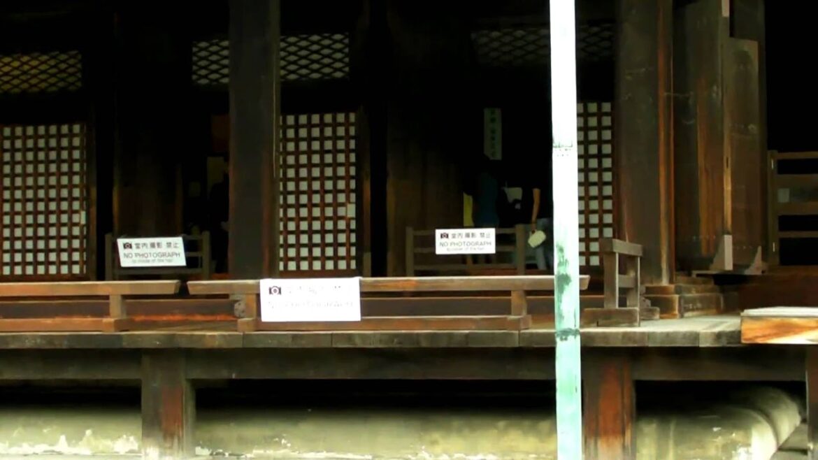 Japan 2010! P.13 Sanjusangendo, Kyoto!