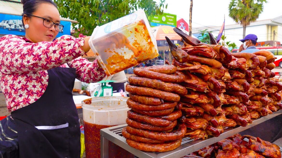 So Yummy ! Popular Khmer Stuffed Sausages in Siem Reap | Cambodian Street Food