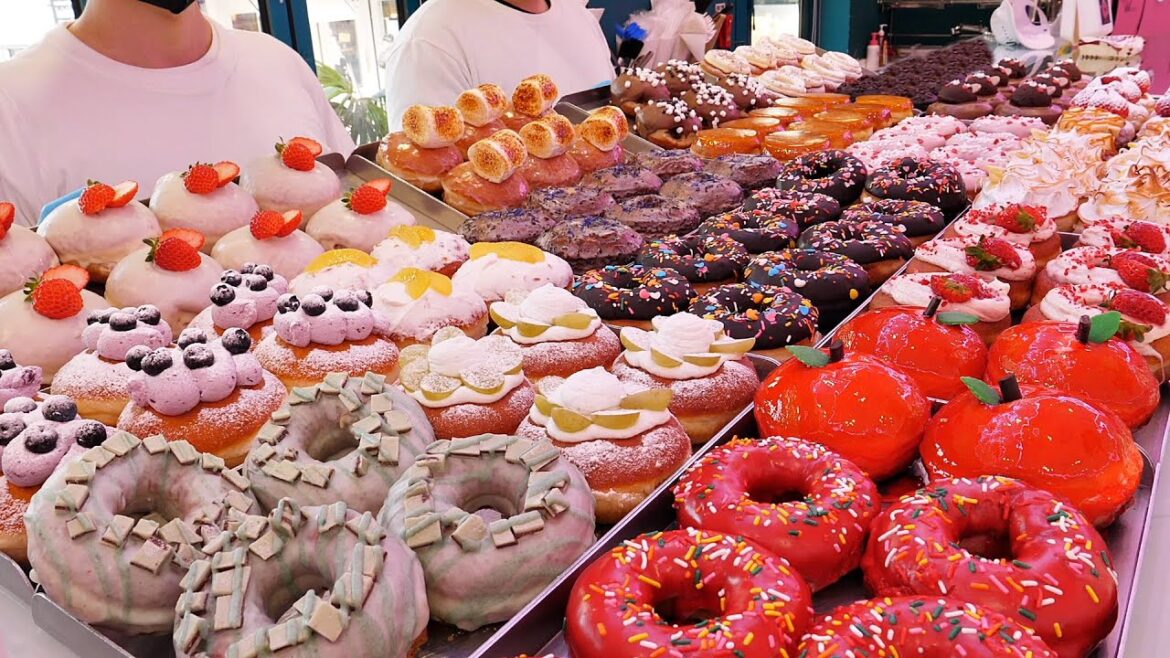 압도적입니다! 역대급 비주얼로 매일 완판되는? 당충전 끝판왕 수제도넛 / Amazing Visual Homemade Donuts / korean street food