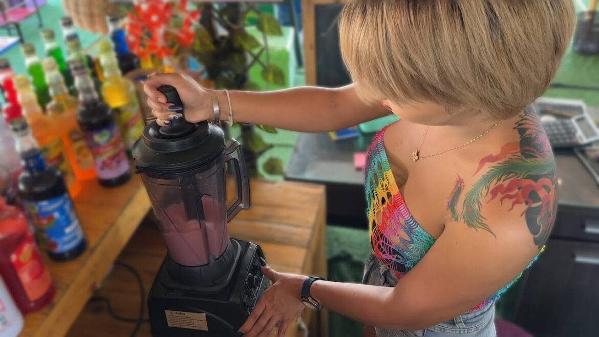 This Beautiful Ladyboy is a great cook - Thai street food