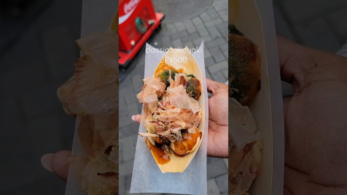 Dotonbori, A Food Lover's Dream 🇯🇵 | #japan #travel #osaka #dotonbori #takoyaki #shorts