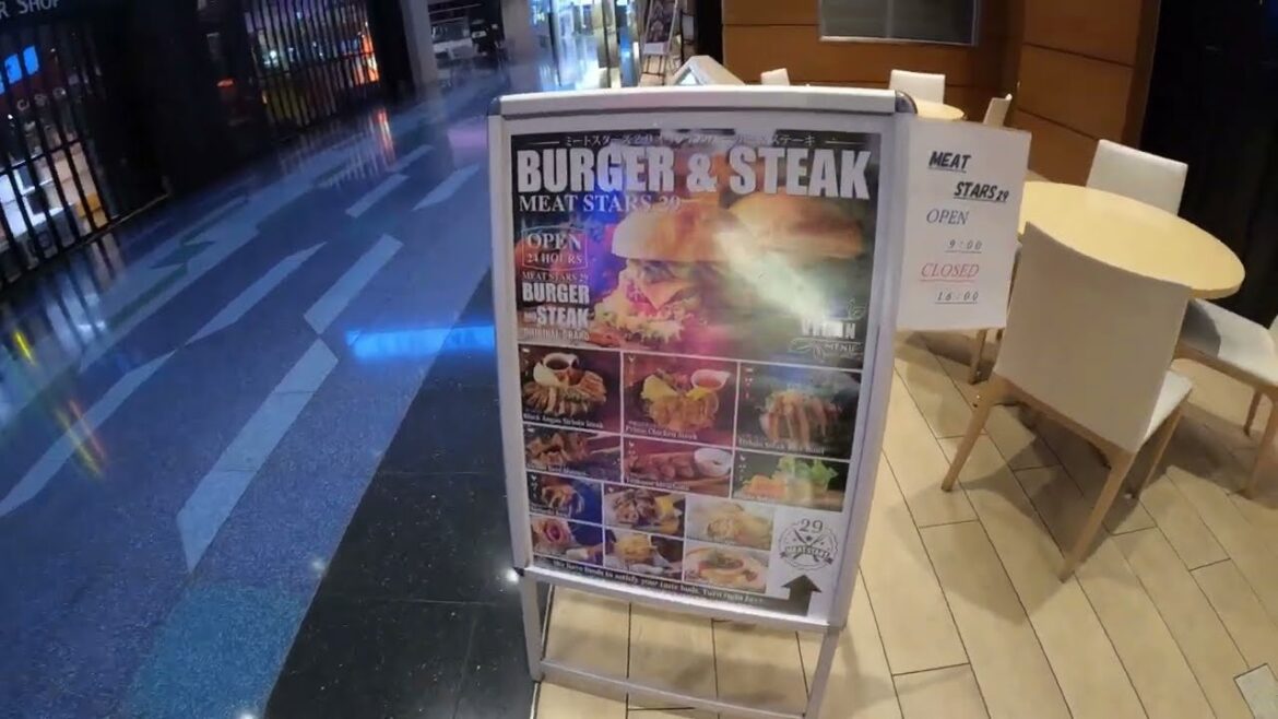 Gacha Machine at Airport!? | Tokyo Haneda 🇯🇵 | Late Night Tour | Terminal 3