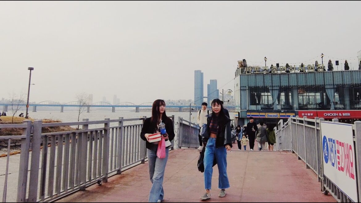 Relaxing Walking in Seoul, Banpo Hangang Park Korea 4K ASMR | Relax Ambience