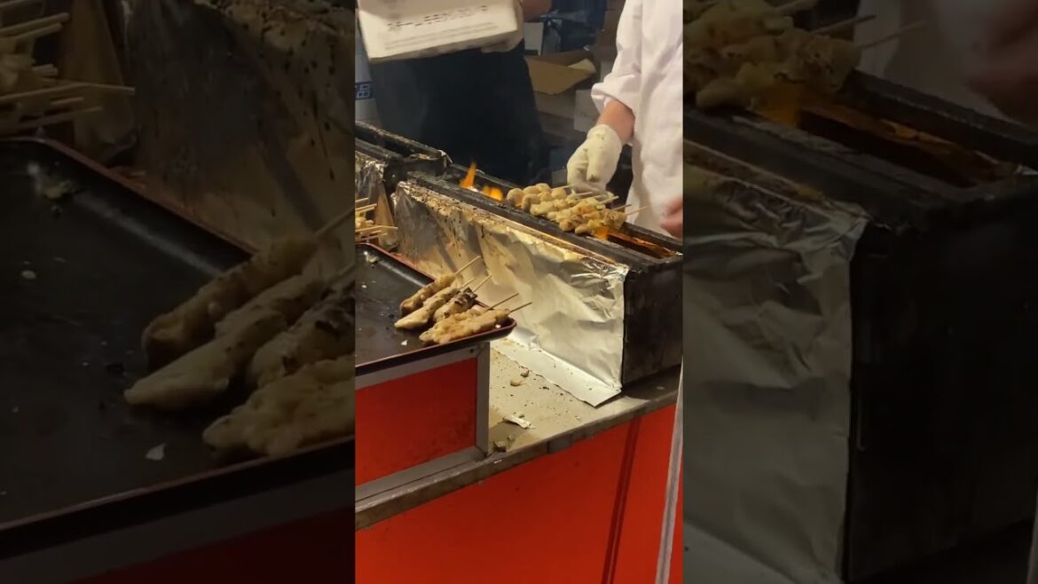 Street food 焼き鳥 #shorts #japan #焼き鳥 #japanesefood #streetfood