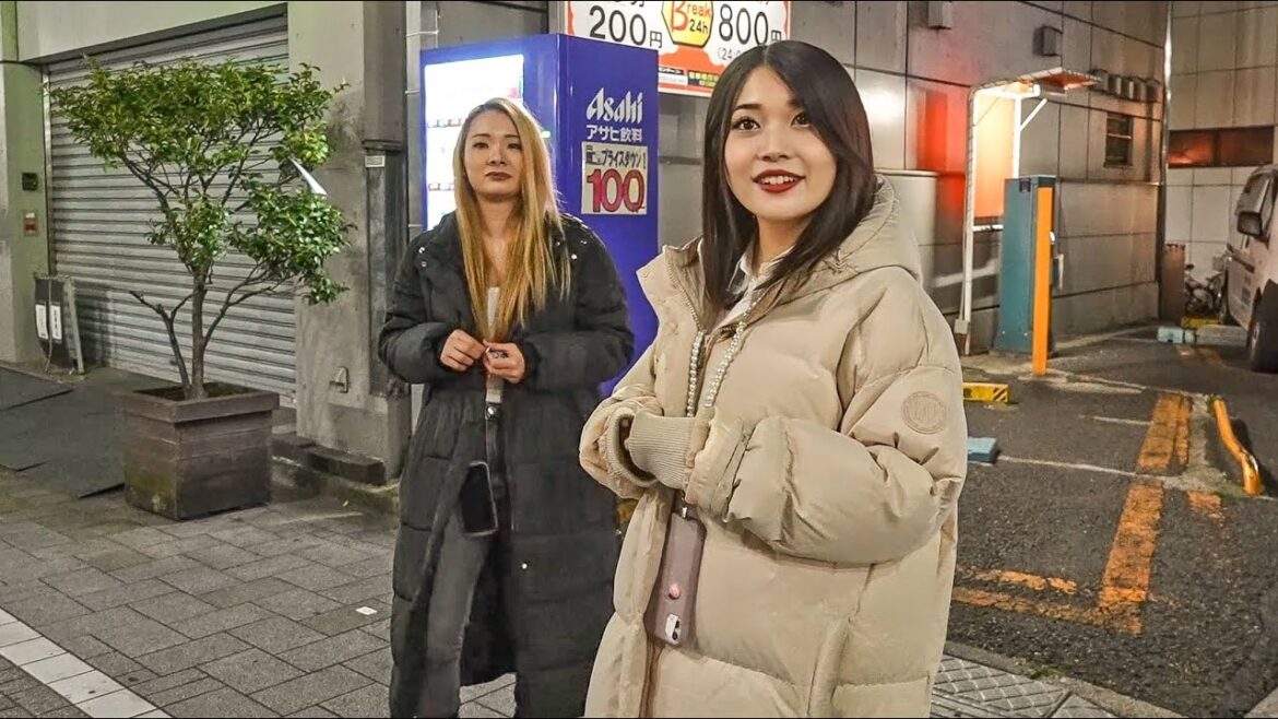 Tokyo’s cozy Nightlife town is super inviting at late night Tokyo's cozy Nightlife town is super inviting at late night