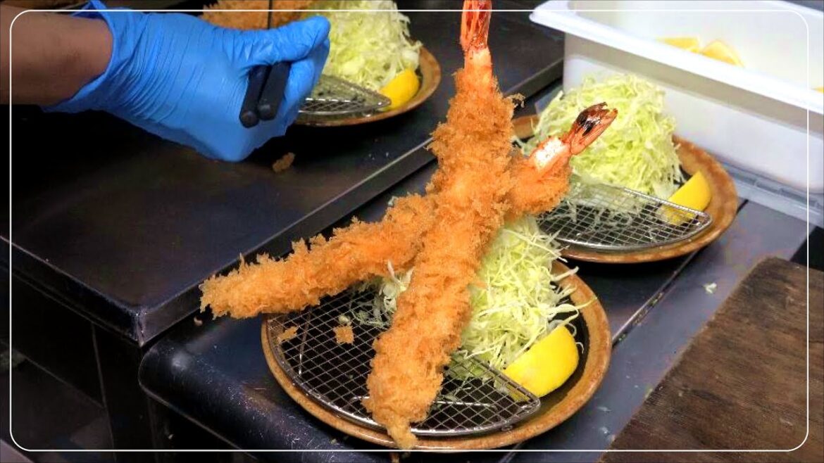 What’s this? Giant fried shrimp! Interesting Japanese food. エビフライ うおのぶ食堂 What's this? Giant fried shrimp! Interesting Japanese food. エビフライ うおのぶ食堂