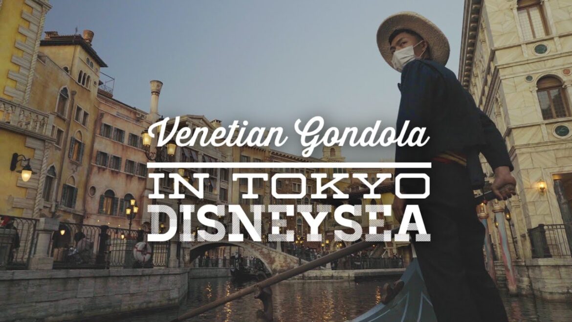 Venetian Gondola ride in Tokyo Disneysea Venetian Gondola ride in Tokyo Disneysea