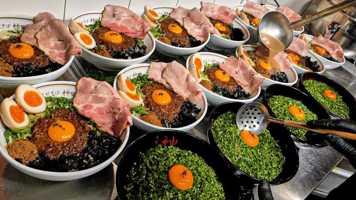 일본라멘 대회 1등! 매일 500그릇 완판되는 미친 퀄리티 마제소바, 돈코츠 라멘 / Amazing Japanese Ramen Mazesoba / Korean street food 일본라멘 대회 1등! 매일 500그릇 완판되는 미친 퀄리티 마제소바, 돈코츠 라멘 / Amazing Japanese Ramen Mazesoba / Korean street food