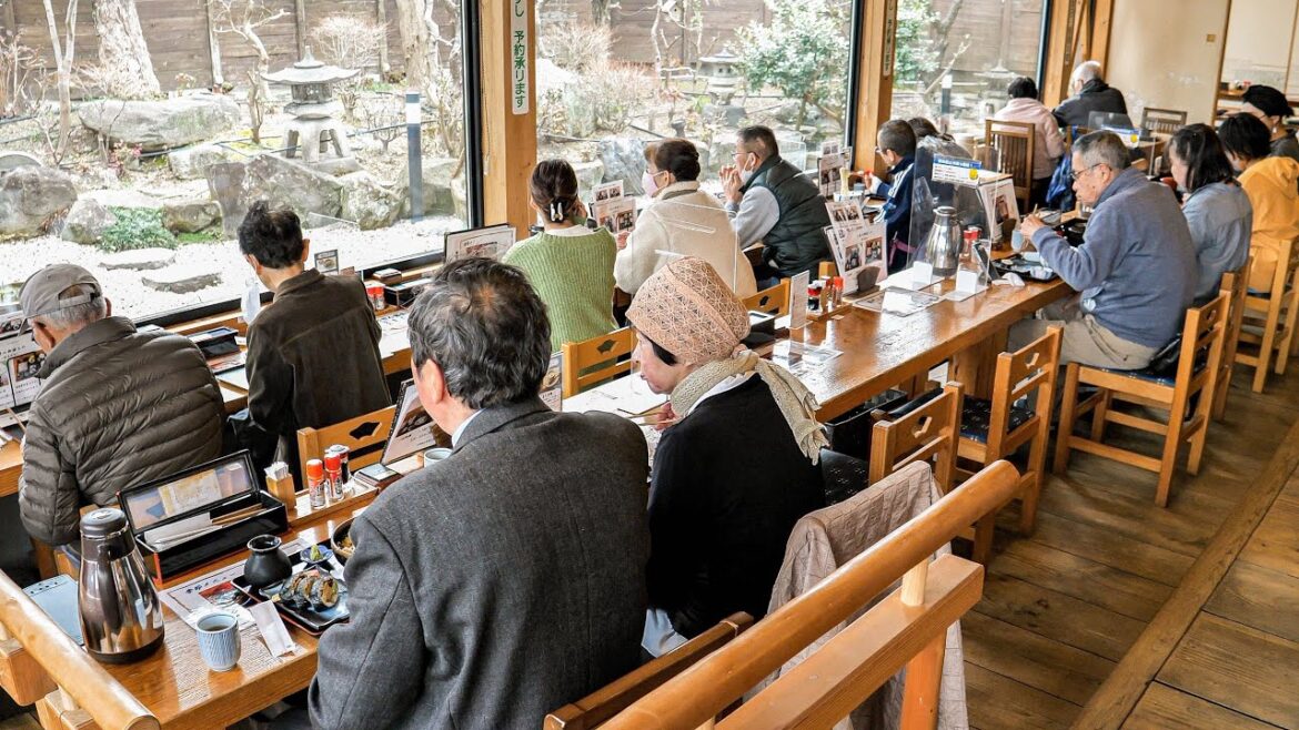 兵庫）日本食に常連が殺到する大人気そば屋の一日丨Tempura and Soba Restaurant