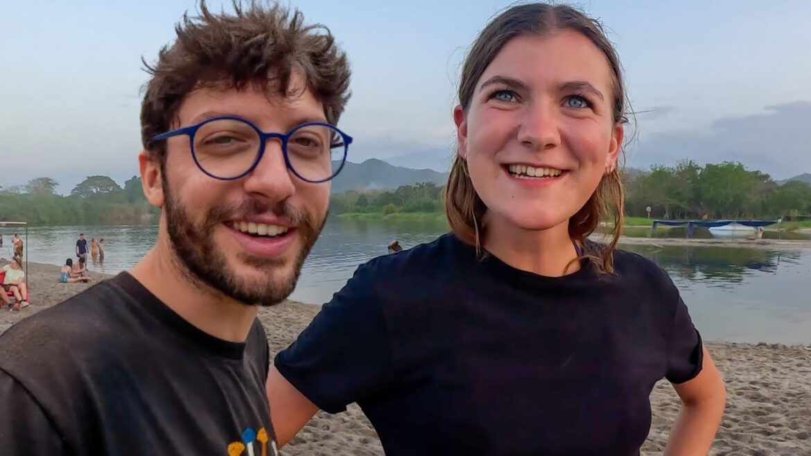 Hippi Köyü Palomino’dayız! Dillerden Düşmeyen Bu Köy Gelmeye Değer Mi? #230 Hippi Köyü Palomino'dayız! Dillerden Düşmeyen Bu Köy Gelmeye Değer Mi? #230