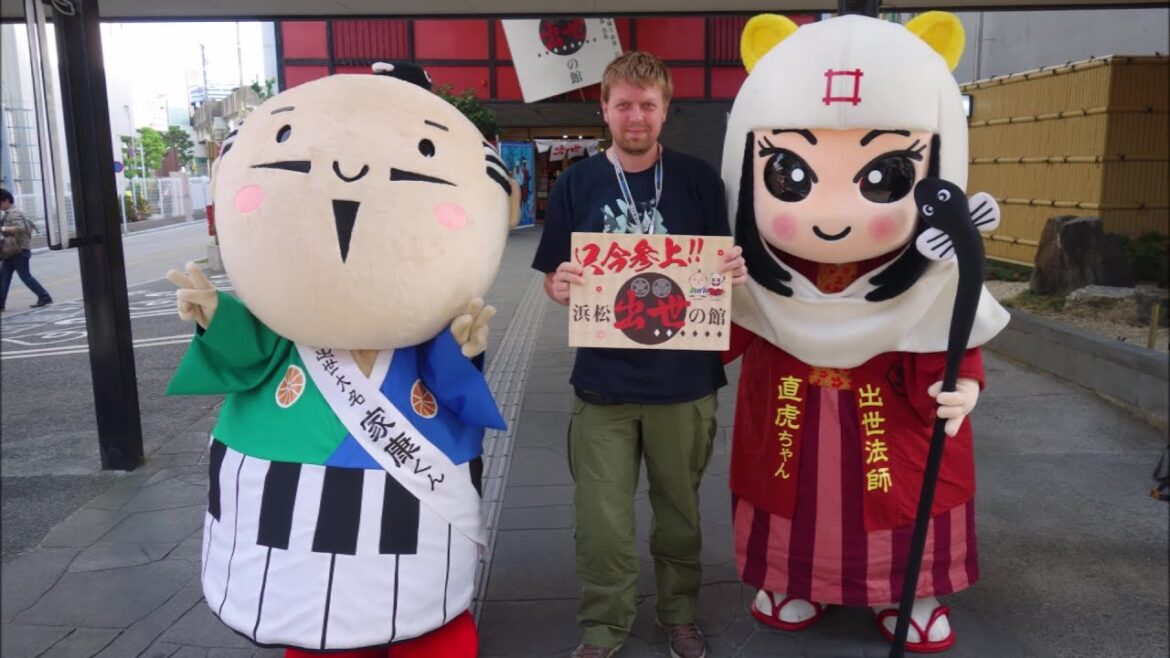 Ieyasu Festival Hamamatsu 1/2 - maskotki Yuru-chara (ゆるキャラ) i stoiska z jedzeniem