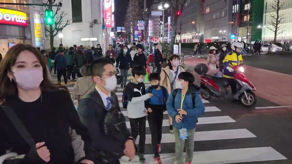 Shinjuku night street view🇯🇵 [4K.HDR] || japan night life || shinjuku weekend evening