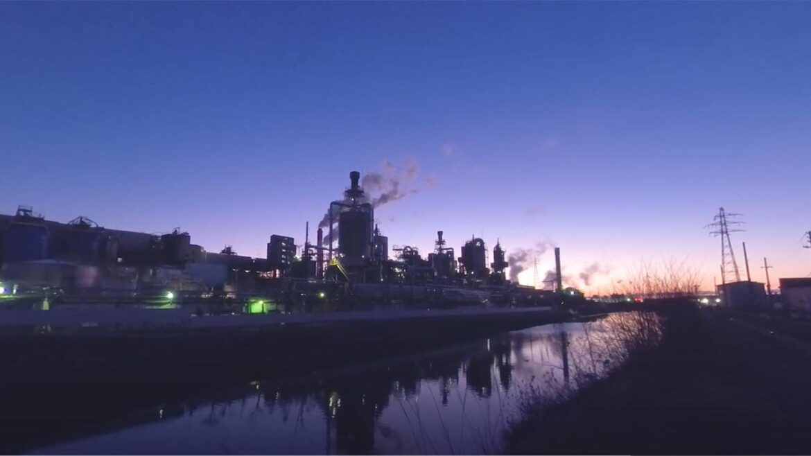 180°8K-VR【3D】工場夜景｜新潟市東区鴎島町 通船川｜パノラマ映像