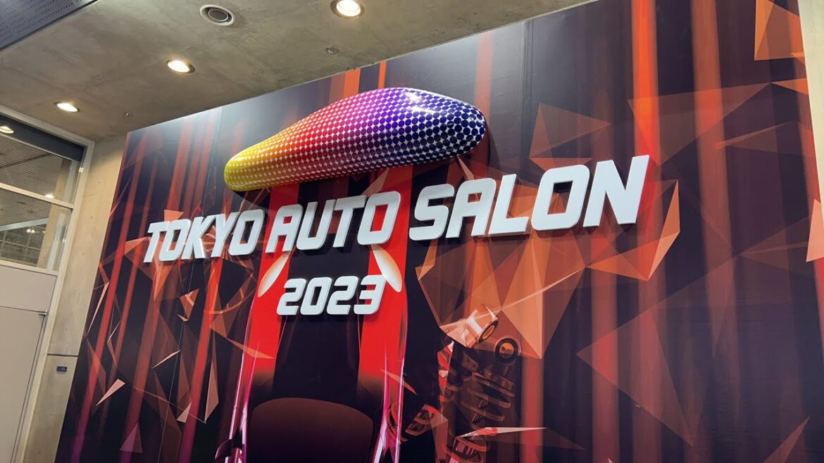 Tokyo auto saloon