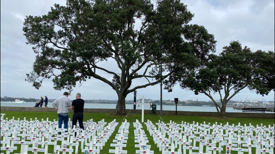 Anzac Day 2023 Devonport🇳🇿LIVE Walking in New Zealand Anzac Day 2023 Devonport🇳🇿LIVE Walking in New Zealand