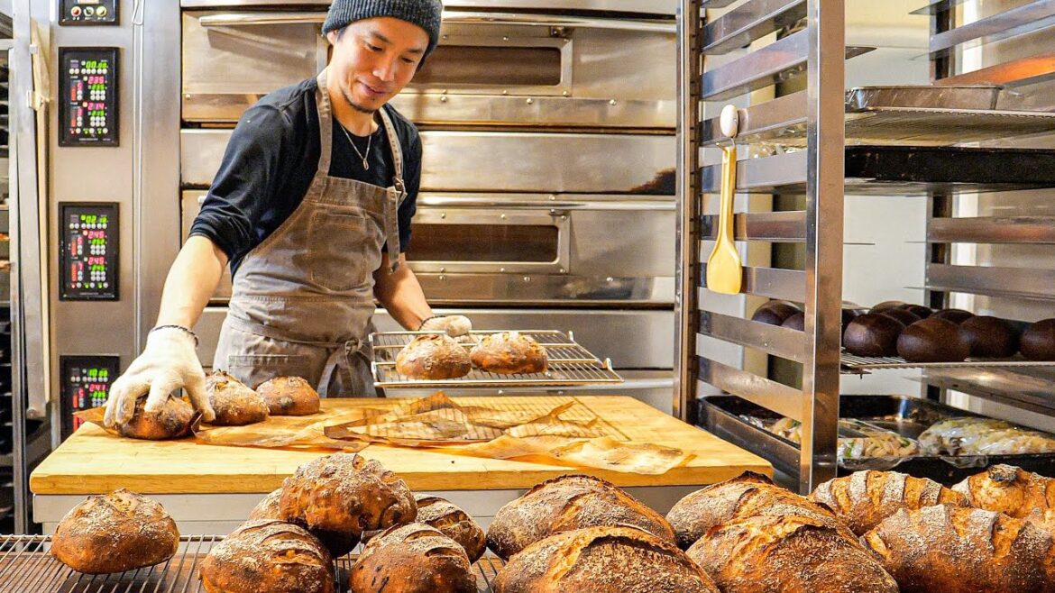 住宅地に佇む常連殺到ベーカリー!午前3時から一人で黙々と焼き上げる凄腕パン職人の仕事 第32話|神戸市「パンのお店 ito」 住宅地に佇む常連殺到ベーカリー!午前3時から一人で黙々と焼き上げる凄腕パン職人の仕事 第32話|神戸市「パンのお店 ito」