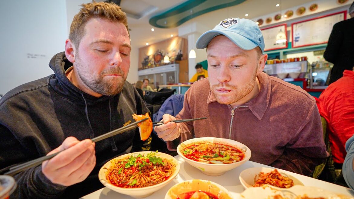 Wir essen die SCHÄRFSTEN Nudeln in Berlin 🔥🇩🇪