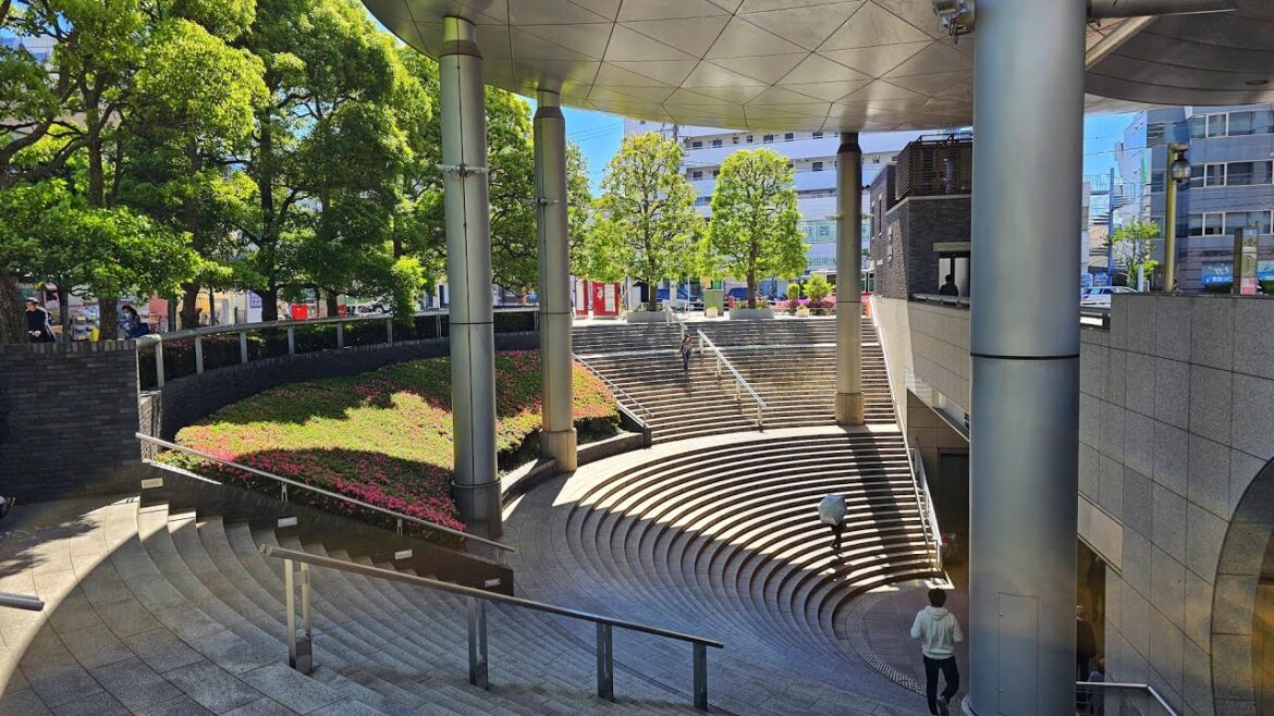 Tokyo Morning Walk - Yoga to Soshigaya-Okura