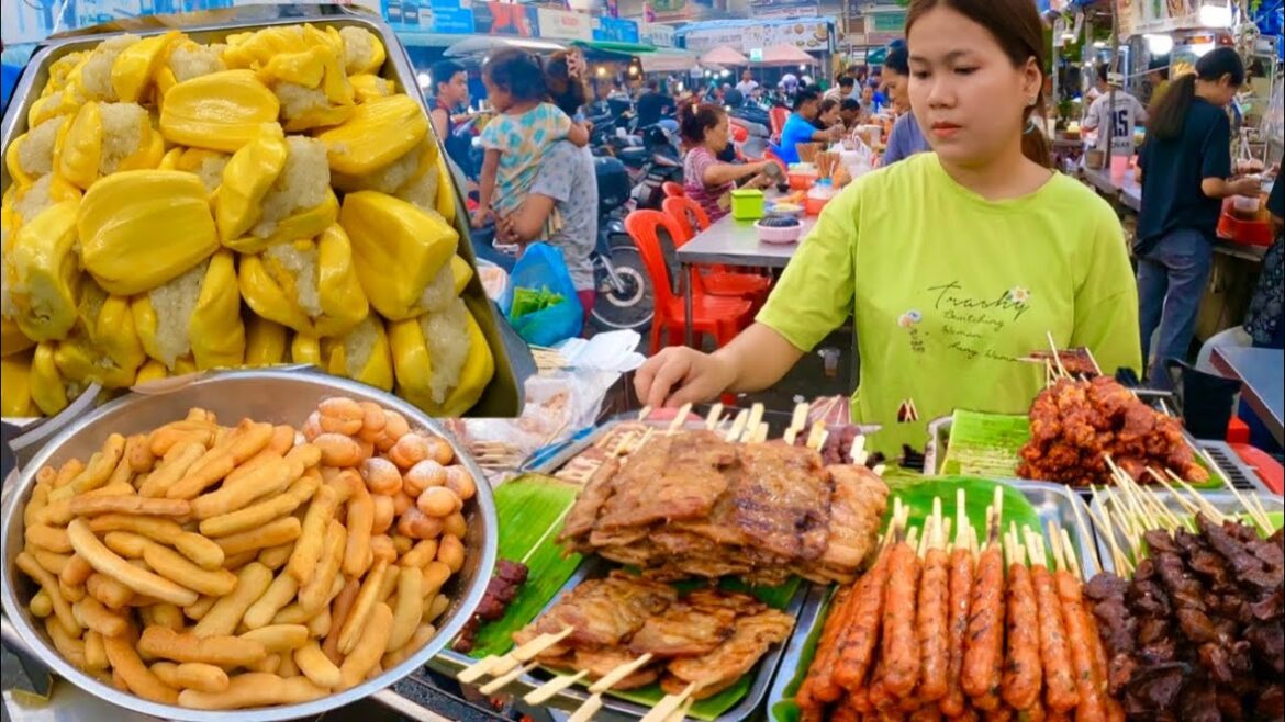 Best Cambodian street food 2023 - Walking tour Phnom Penh Wet Market Delicious of Foods