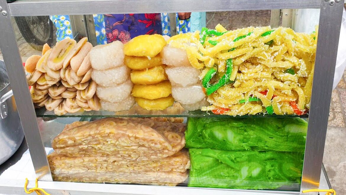 TOP 10 Vietnam Must Try Street Foods | Things to Eat in Saigon