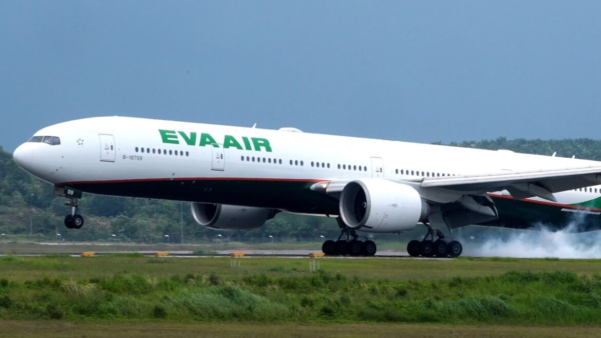 Eva Air 777 Beautiful Landing at Kuala Lumpur Eva Air 777 Beautiful Landing at Kuala Lumpur