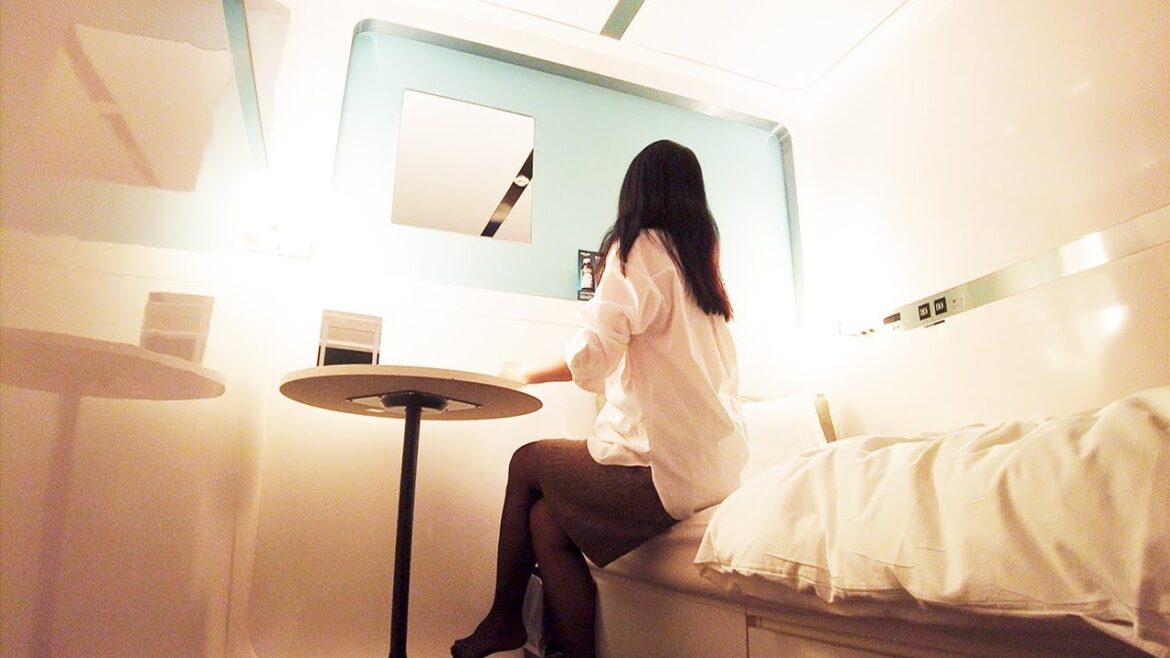 First-Class Capsule Hotel in Tokyo, Japan🗼 Convenient for Sightseeing😊First Cabin Atagoyama
