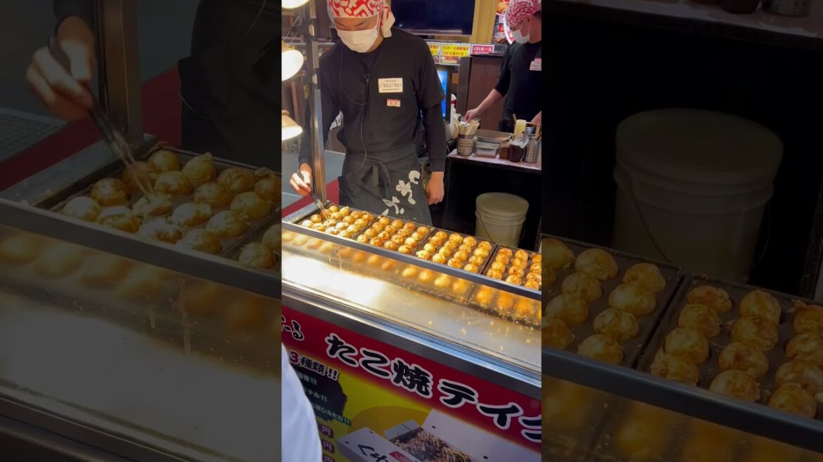 Tasting Osaka's Best Street Food: A Culinary Adventure in Dotonbori