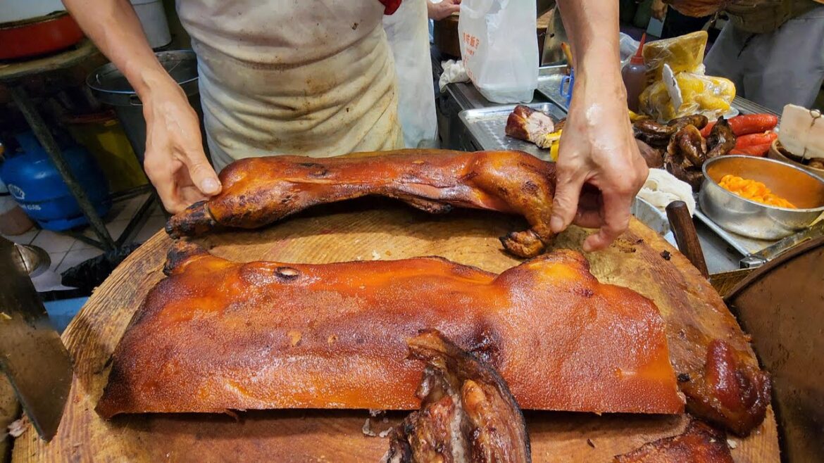 大龍鳳無得頂 脆皮#燒乳豬,熱辣辣#燒鵝,熱辣辣#燒鴨 #叉燒,脆皮#燒乳豬,肥美#油鷄,新鮮出爐脆皮#燒豬 #香港美食#旅游 #StreetFood Crispy#Sucklingpig 大龍鳳無得頂 脆皮#燒乳豬,熱辣辣#燒鵝,熱辣辣#燒鴨 #叉燒,脆皮#燒乳豬,肥美#油鷄,新鮮出爐脆皮#燒豬 #香港美食#旅游 #StreetFood Crispy#Sucklingpig