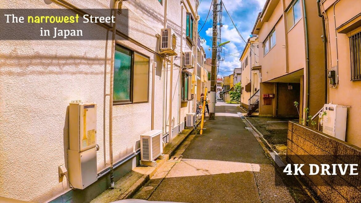 [Driving Japan 4K 🇯🇵] Driving Through The Narrowest Street In Japan
