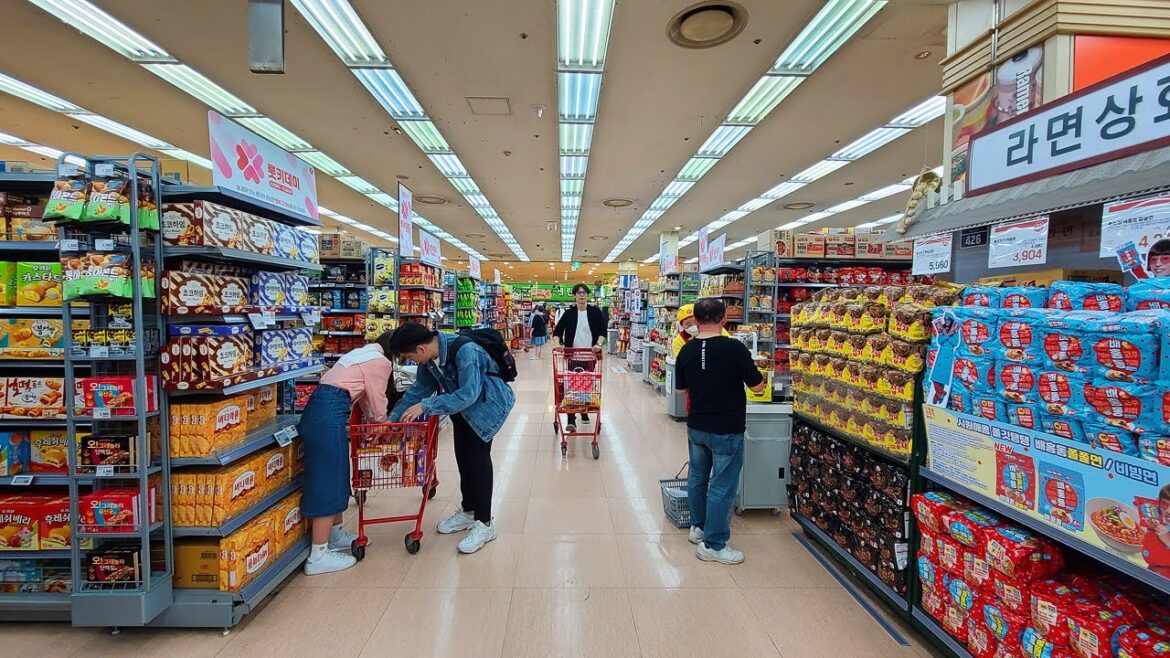 Supermarket Shopping in Seoul, Lotte Mart Seoul Station 4K Virtual Tour Supermarket Shopping in Seoul, Lotte Mart Seoul Station 4K Virtual Tour