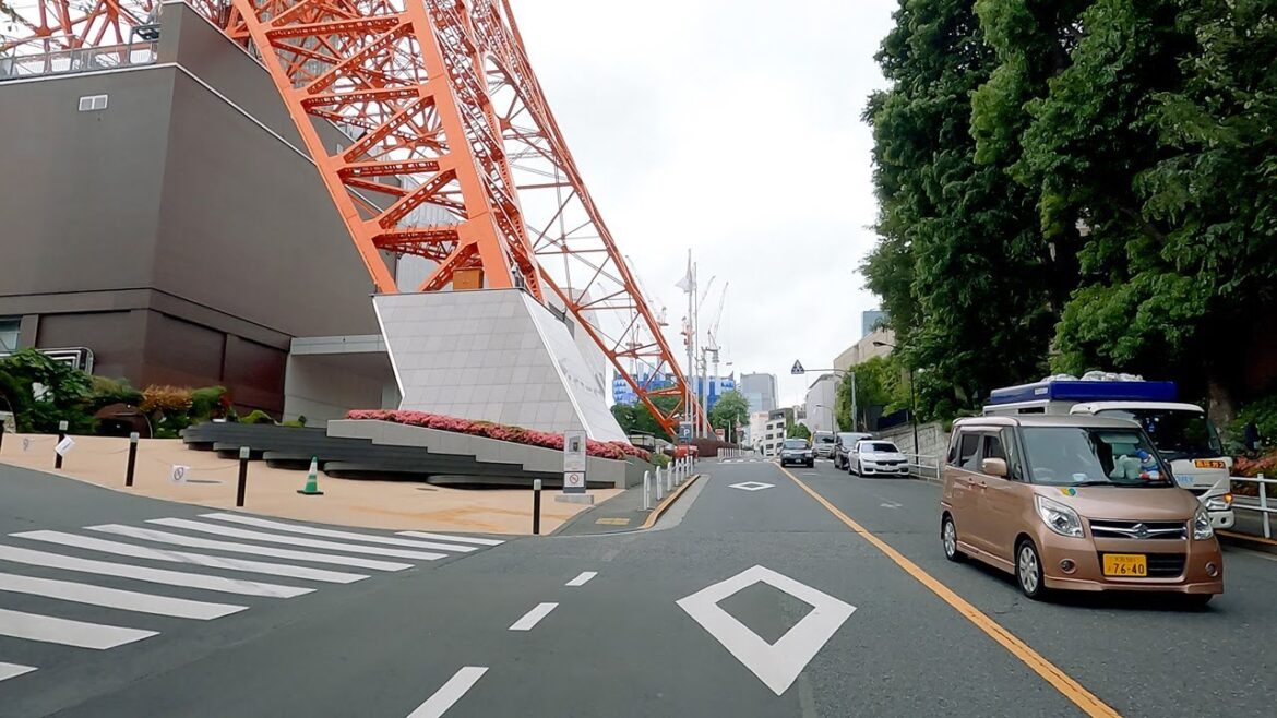 Driving in Tokyo Japan 4K Shinanomachi to Keyakizaka Dori Street (Shinjuku City to Minato City)
