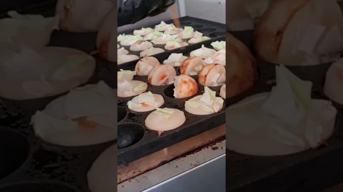 How To Make Takoyaki たこ焼き  #shorts #streetfood #asian