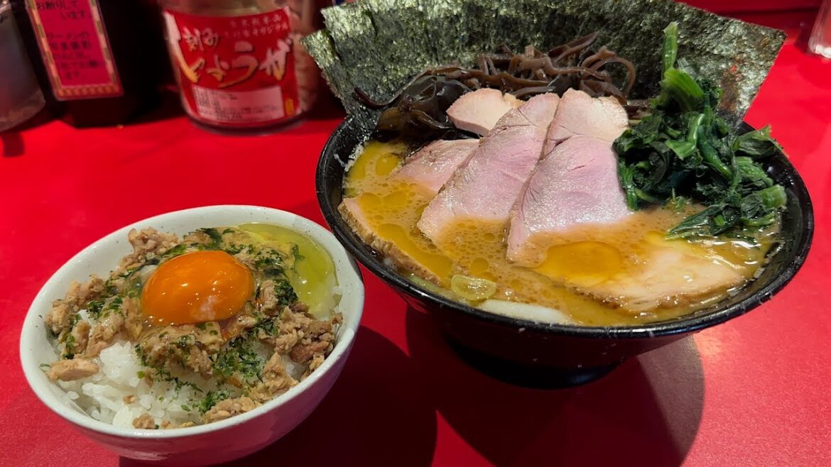 連日大行列)開店から客が続々と集まる至高の家系ラーメン!ある爆売れ店主がこっそり教える伊豆の町中華! 連日大行列)開店から客が続々と集まる至高の家系ラーメン!ある爆売れ店主がこっそり教える伊豆の町中華!