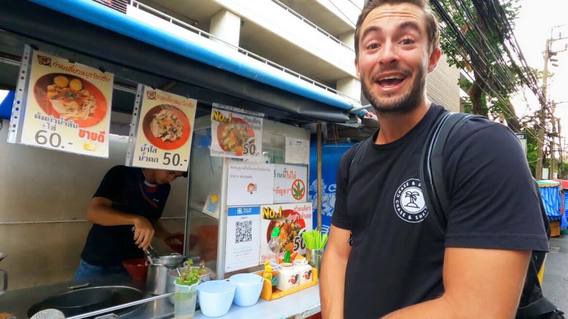$1.50 Local Thai Street Food In Bangkok 🇹🇭 $1.50 Local Thai Street Food In Bangkok 🇹🇭