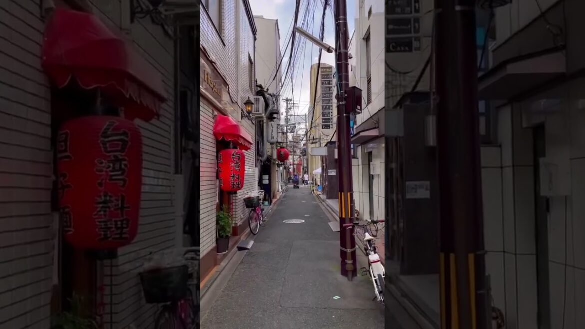 Choose your favourite street of Kyoto 🌸 by @empty.japan #Traveltheworld #traveler Choose your favourite street of Kyoto 🌸 by @empty.japan #Traveltheworld #traveler