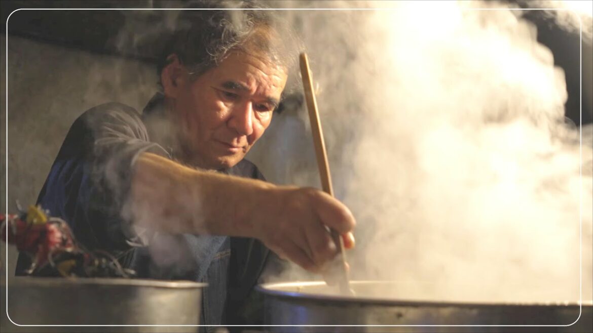 “I make ramen until my soul runs out”.A ramen owner who leads a fierce life. 光栄軒 猫ラーメン japanese food