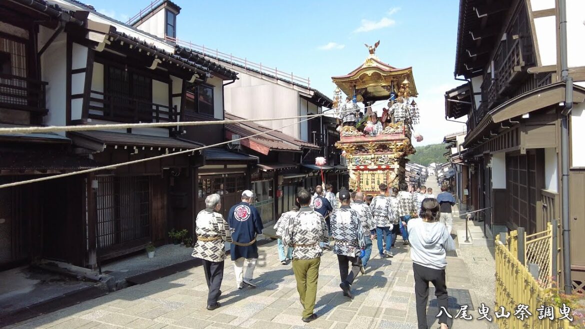 八尾曳山祭 調曳き 諏訪町 日本の道100選 2023年