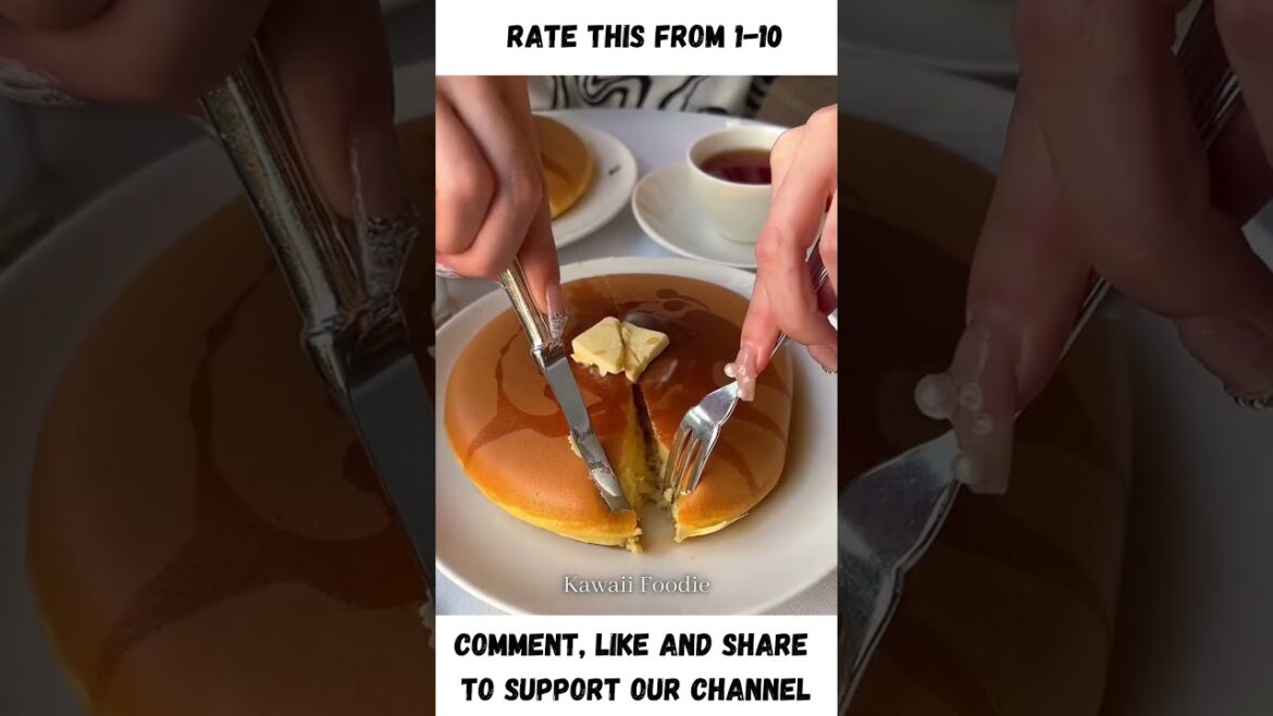 A cafe where you eat the tastiest and most beautiful pancakes in Tokyo! ☕️🍯 #shorts #tiktokfood