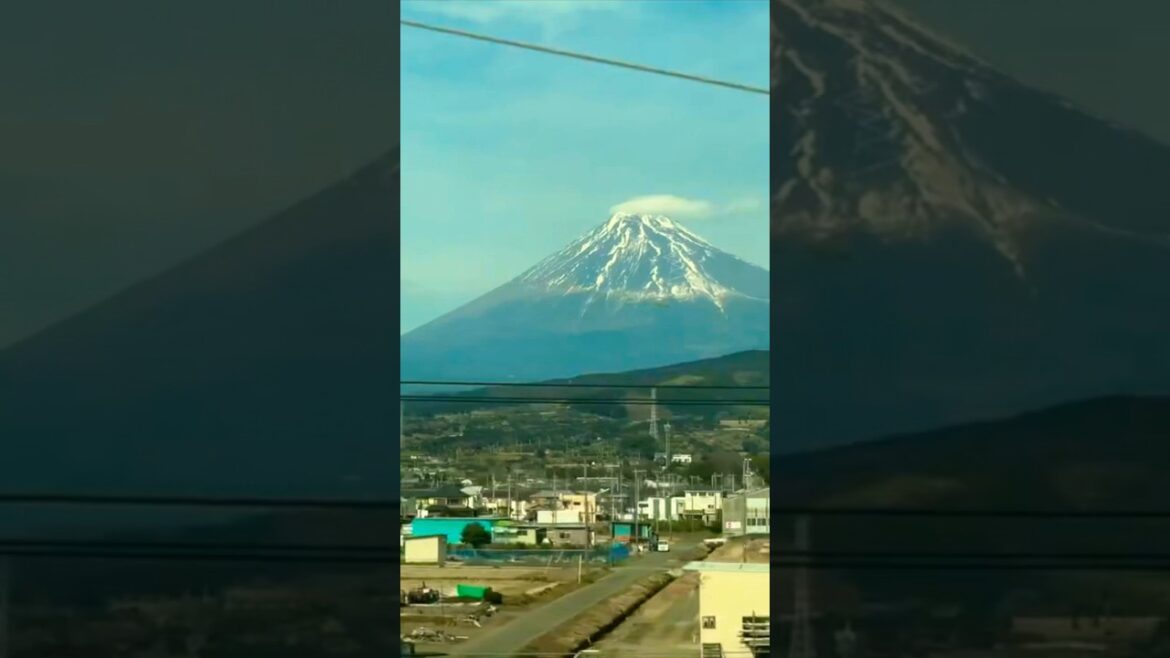 Seeing Mt. Fuji from the Bullet Train 🚅