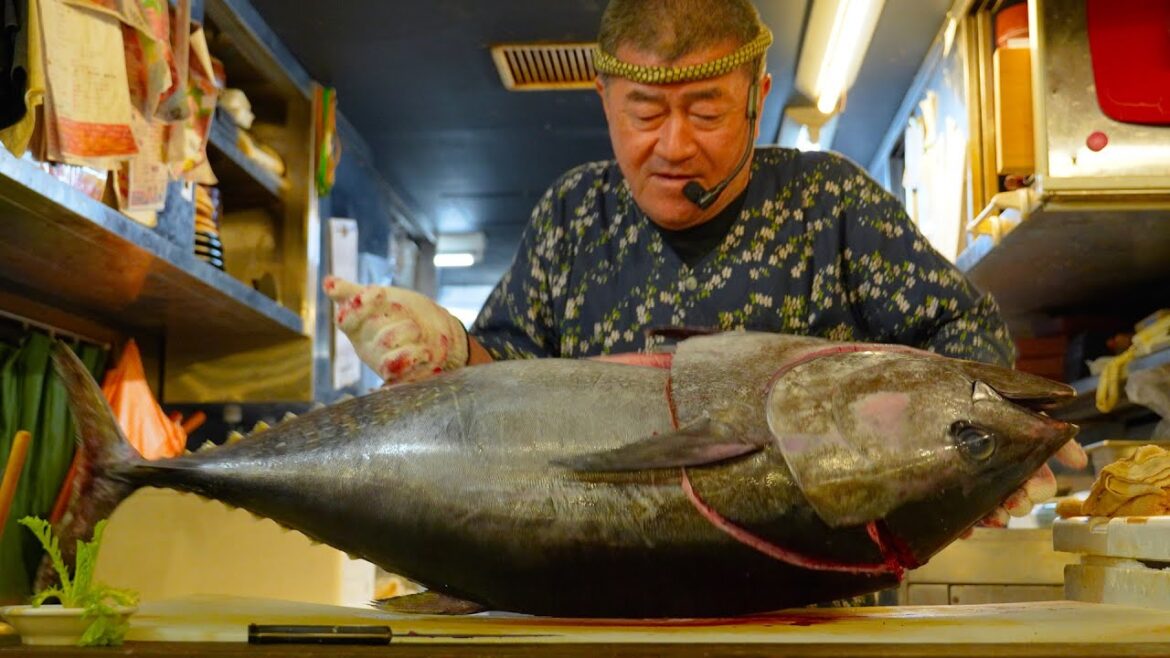 Cutting a big Bluefin Tuna | Surprising skill with one knife | Street food in Tokyo, Japan Cutting a big Bluefin Tuna | Surprising skill with one knife | Street food in Tokyo, Japan