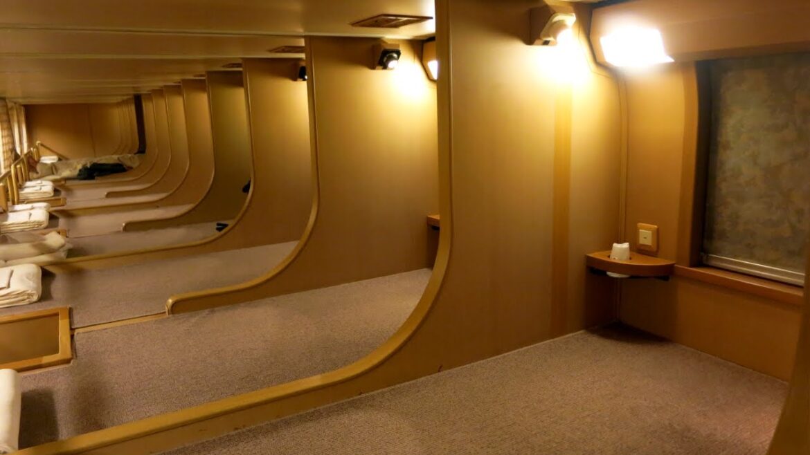 Japan’s Cheapest Sleeper Train| Solo Traveler’s Experience on Sunrise Express🥰 Japan's Cheapest Sleeper Train| Solo Traveler's Experience on Sunrise Express🥰