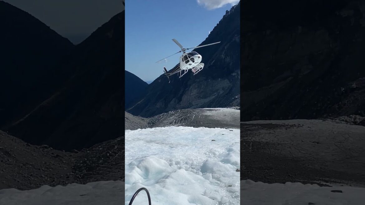Easy does it, landing our Heli on the Glacier 🚁❄️