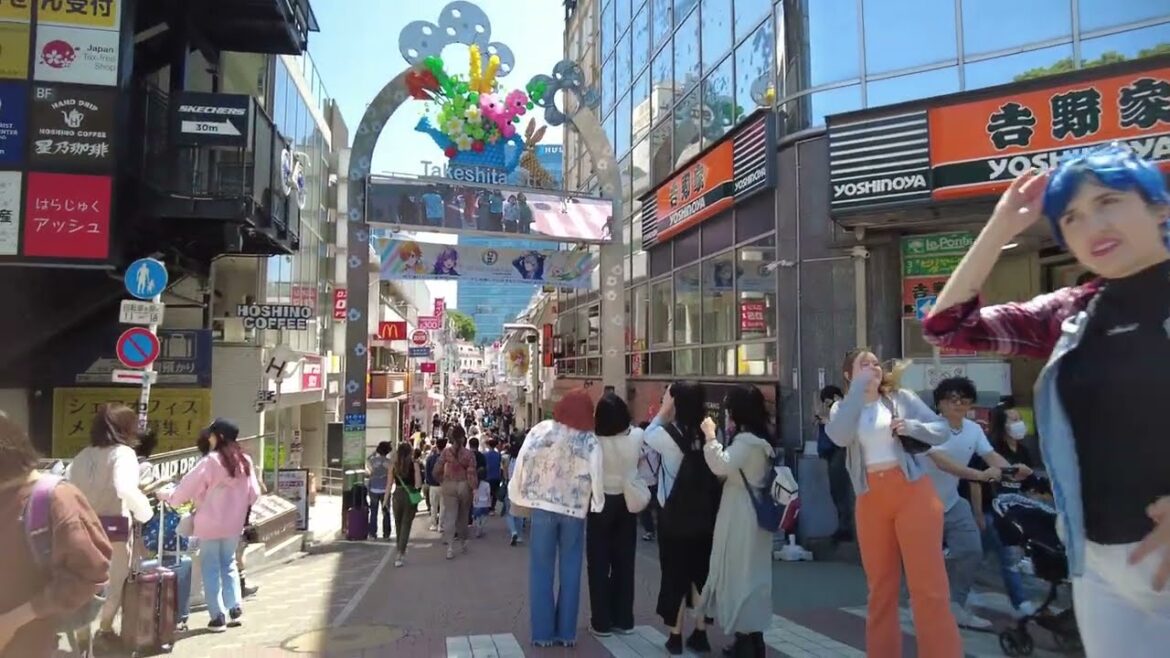 Tokyo’s Fashion Epicenter: A Harajuku Takeshita Street Walk – Ambience ASMR 4K Tokyo's Fashion Epicenter: A Harajuku Takeshita Street Walk - Ambience ASMR 4K