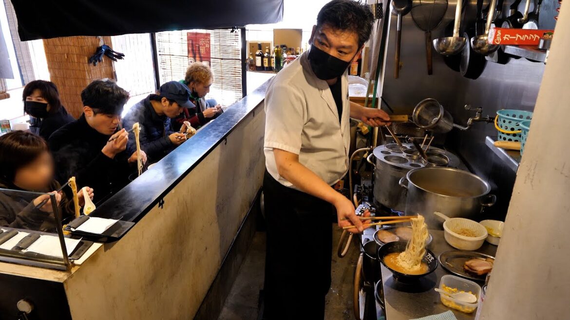 広島）ディズニー→ラーメン屋！？常連に愛される絶品ラーメンに迫る丨Japanese Noodles Restaurant - Travel Japan