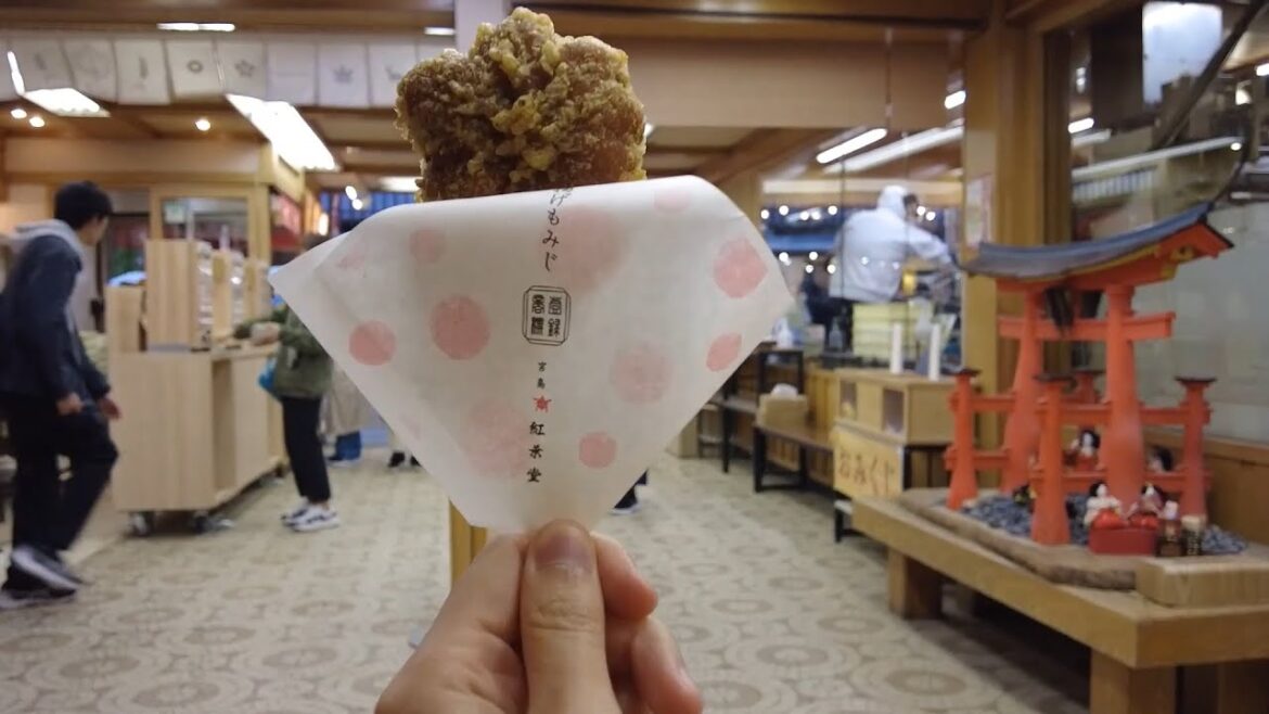 Making Custard flavoured Momiji Yaki at Miyajima, Hiroshima | EAT | JAPAN