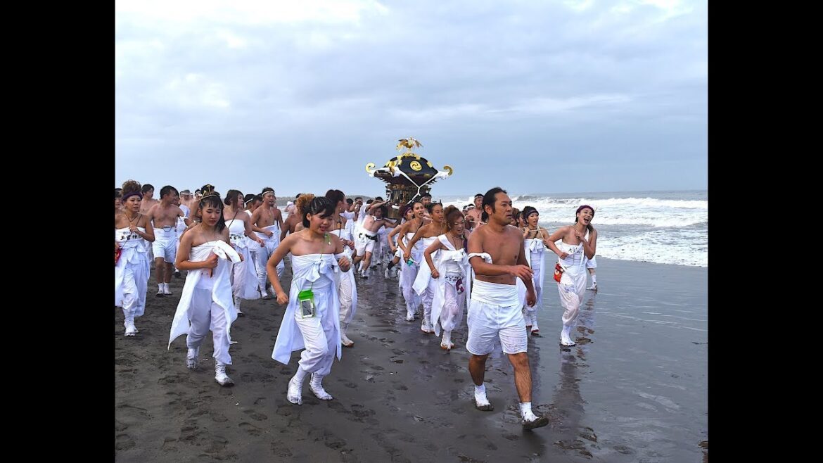 Kazusa Junisha Matsuri – 1200 year old Japanese Naked Festival 上総十二社祭り Kazusa Junisha Matsuri - 1200 year old Japanese Naked Festival 上総十二社祭り
