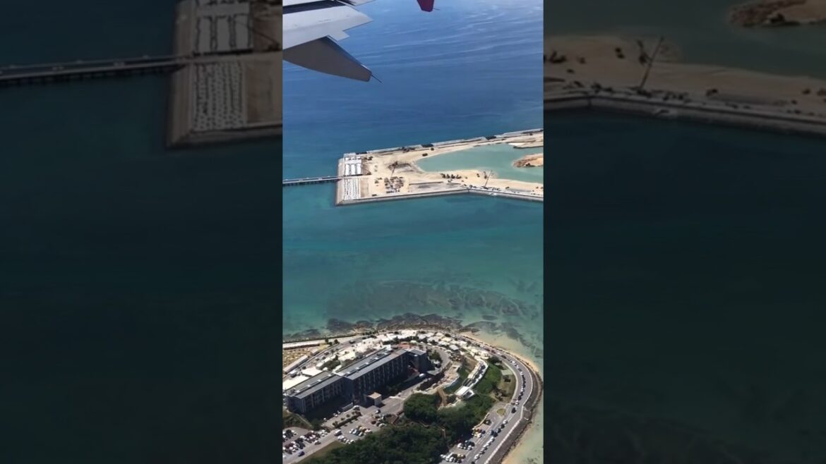 Plane take off at Naha airport, Okinawa #shorts #plane #travel