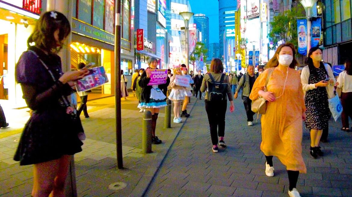 Ikebukuro in Tokyo 🐶🍻 Night Animate Street ♪ 💖4K non-stop 1 hour 01 minutes