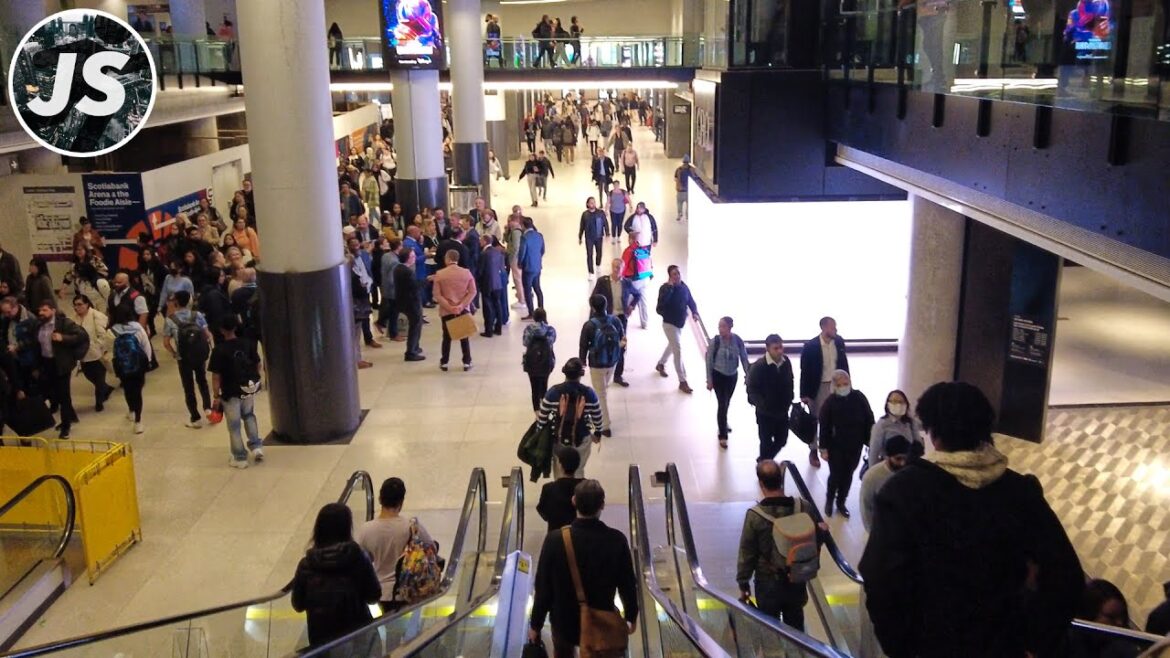 The PATH & CIBC Square Park at Rush Hour | Downtown Toronto Walk The PATH & CIBC Square Park at Rush Hour | Downtown Toronto Walk